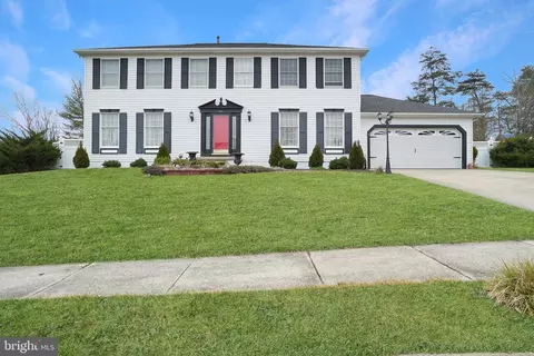 852 Hunters Dr, Deptford, NJ 08096