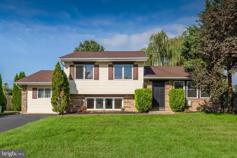 763 Lancing Rd, West Deptford, NJ 08096