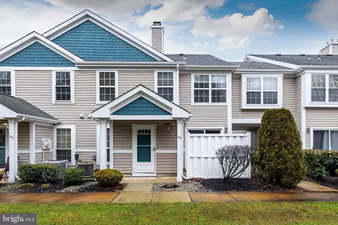 204 Steeplechase Ct, Woodbury, NJ 08096