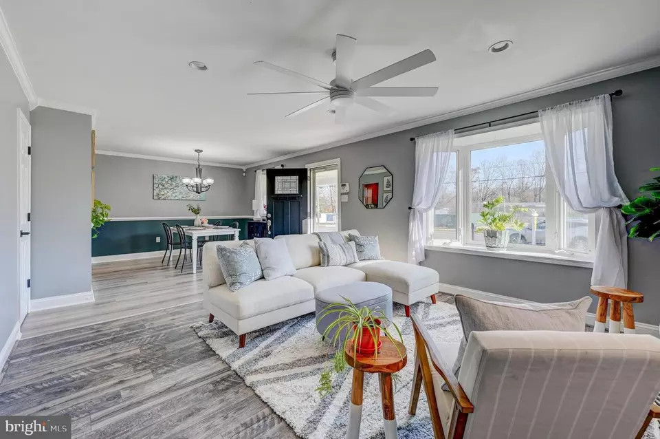 151 Whitman Dr, Blackwood, NJ 08012 16 Photos Movoto