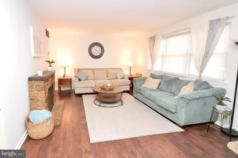 1070 Winslow Rd, Williamstown, NJ 08094