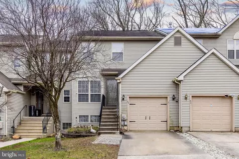 54 Woodstream Ct, Mantua, NJ 08051