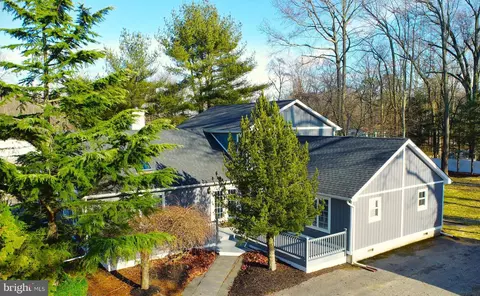 52 Lakeside Ave, Franklinville, NJ 08322