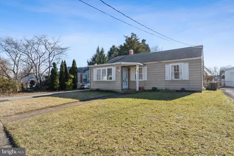 509 Woodbury Ter, Thorofare, NJ 08086