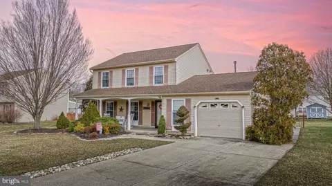 38 Hayslope Ct, Glassboro, NJ 08028