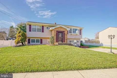 787 Lancing Rd, Woodbury, NJ 08096
