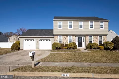 143 Crestview Dr, Deptford, NJ 08096