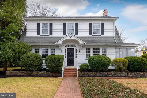 38 S Columbia St, Woodbury, NJ 08096