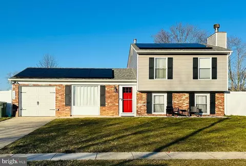 712 Debra Dr, Williamstown, NJ 08094