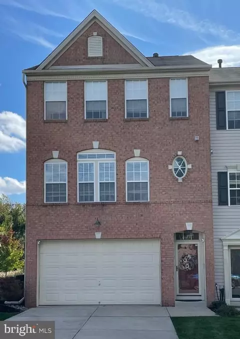 212 Ironwood Dr, Woodbury, NJ 08096