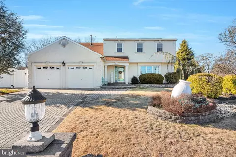 32 Brookside Dr, Sewell, NJ 08080
