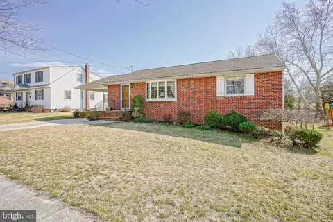 241 W Cumberland Ave, Sewell, NJ 08080