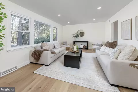 Living - 611 Pitman Ave, Pitman, NJ 08071 photo 1 of 4