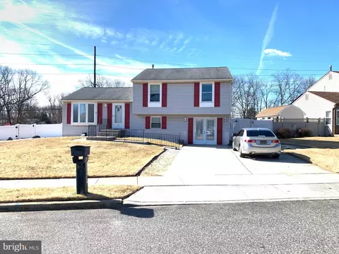 33 Jupiter Dr, Sewell, NJ 08080