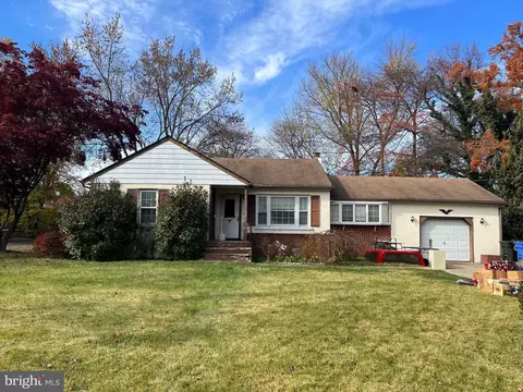 661 E Barlow Ave, Woodbury, NJ 08096