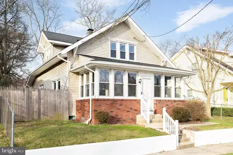 867 New Jersey Ave, Deptford, NJ 08096
