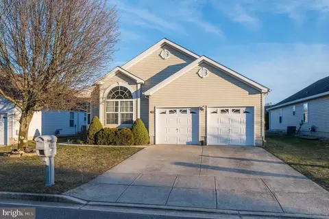 516 Saint Kitts Dr, Williamstown, NJ 08094