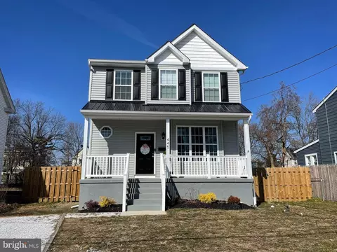 445 Washington St, Gibbstown, NJ 08027