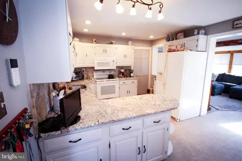 Kitchen - 45 Evergreen Ave, Pitman, NJ 08071 photo 2 of 9