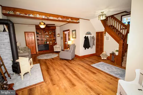Living - 45 Evergreen Ave, Pitman, NJ 08071 photo 3 of 11