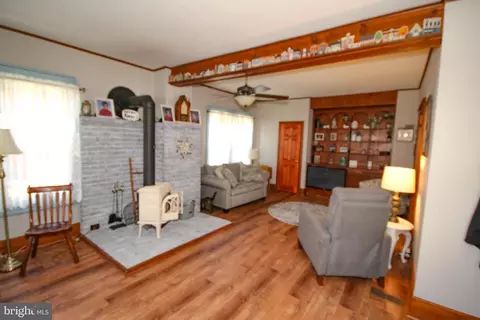Living - 45 Evergreen Ave, Pitman, NJ 08071 photo 8 of 11