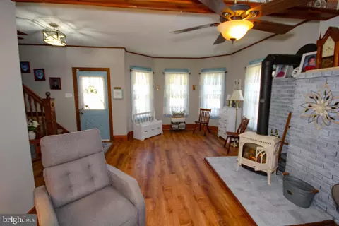 Living - 45 Evergreen Ave, Pitman, NJ 08071 photo 1 of 11