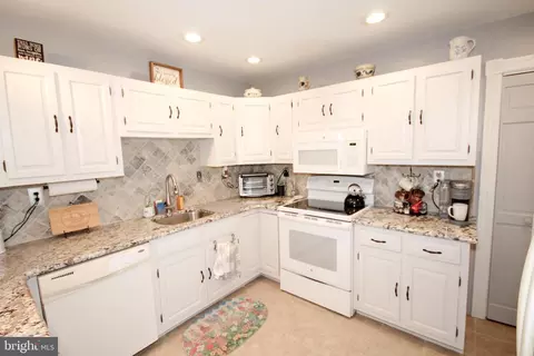 Kitchen - 45 Evergreen Ave, Pitman, NJ 08071 photo 7 of 9