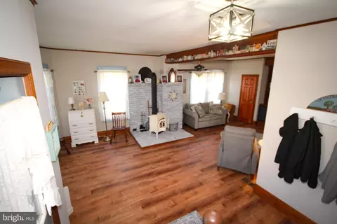 Living - 45 Evergreen Ave, Pitman, NJ 08071 photo 4 of 11