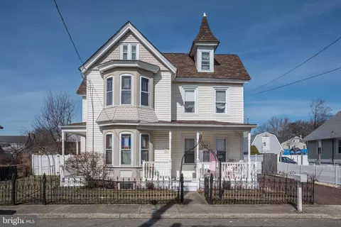 30 Mechanic St, Bridgeport, NJ 08014