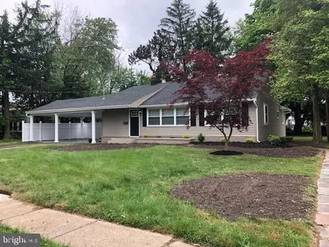 111 Holly Dr, West Deptford, NJ 08086