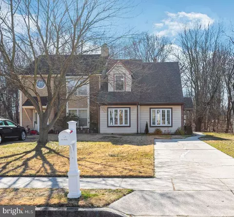 54 Meeting House Ln, Blackwood, NJ 08012