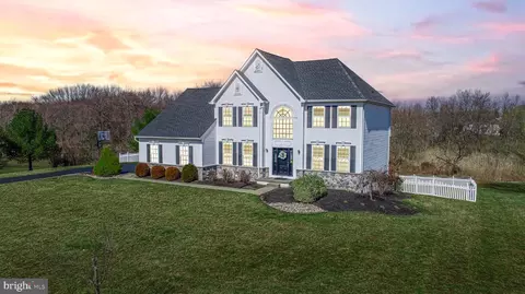 208 Coyote Run, Mullica Hill, NJ 08062
