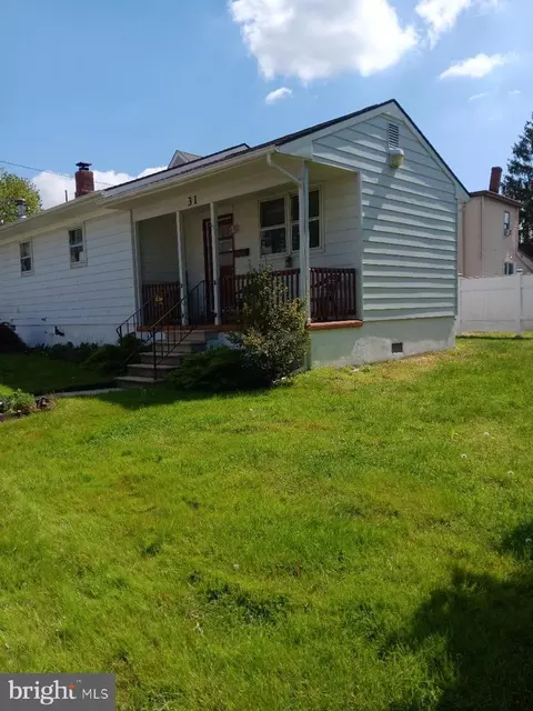 31 Chestnut St, Woodbury, NJ 08096