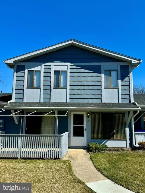 75 Cedarwood Ct, Paulsboro, NJ 08066
