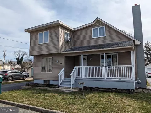 15 Arch St, Newfield, NJ 08344
