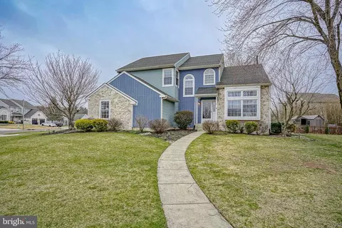 12 Bridle Ln, Sewell, NJ 08080