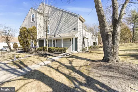 122 Devonshire Ct, Sewell, NJ 08080