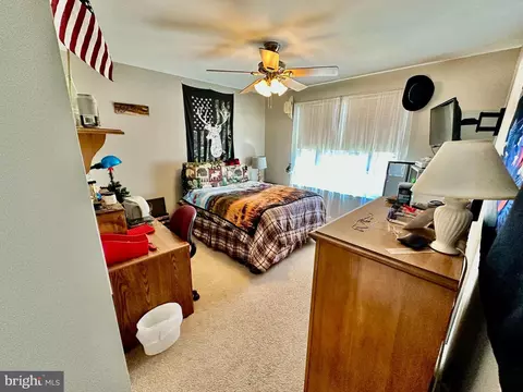 Bedroom - 284 Rushfoil Dr, Williamstown, NJ 08094 photo 2 of 5