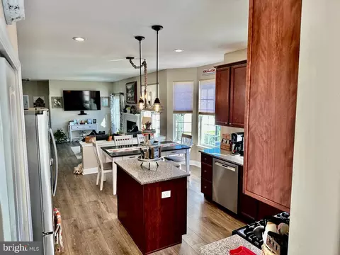 Kitchen - 284 Rushfoil Dr, Williamstown, NJ 08094 photo 1 of 1