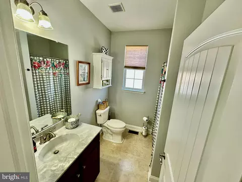 Bath - 284 Rushfoil Dr, Williamstown, NJ 08094 photo 1 of 3