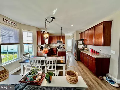 Dining - 284 Rushfoil Dr, Williamstown, NJ 08094 photo 4 of 4