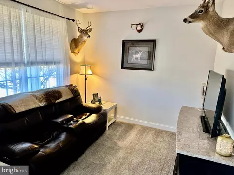 Living - 284 Rushfoil Dr, Williamstown, NJ 08094 photo 3 of 4