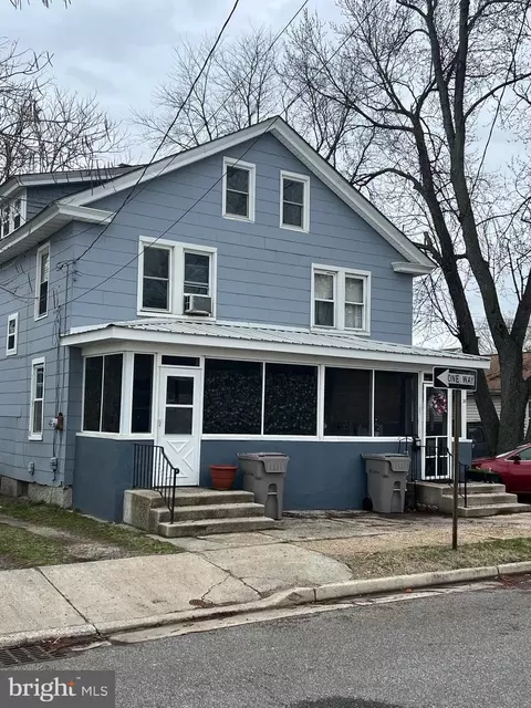 19 E 21 E Buck St, Paulsboro, NJ 08066