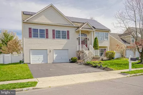 94 Weathervane Dr, Mount Royal, NJ 08061