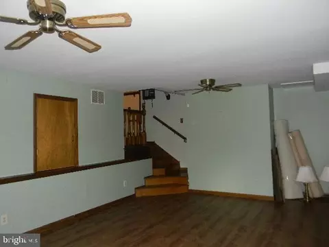 Living - 50 Mantua Rd, Mount Royal, NJ 08061 photo 5 of 5