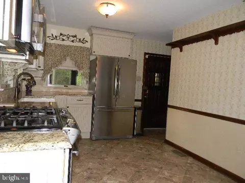 Kitchen - 50 Mantua Rd, Mount Royal, NJ 08061 photo 2 of 4