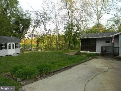 Exterior - 50 Mantua Rd, Mount Royal, NJ 08061 photo 6 of 8