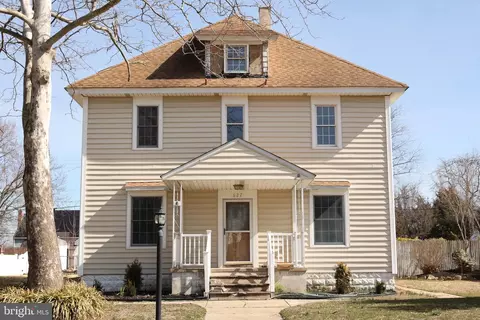 627 Beacon Ave, Paulsboro, NJ 08066