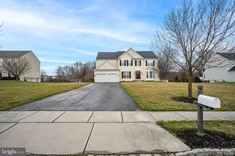 Exterior - 222 Sullivan Dr, Mickleton, NJ 08056 photo 2 of 7