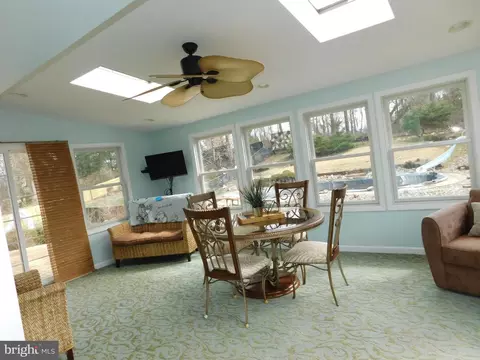 27 Saint Regis Dr, Woodbury, NJ 08096
